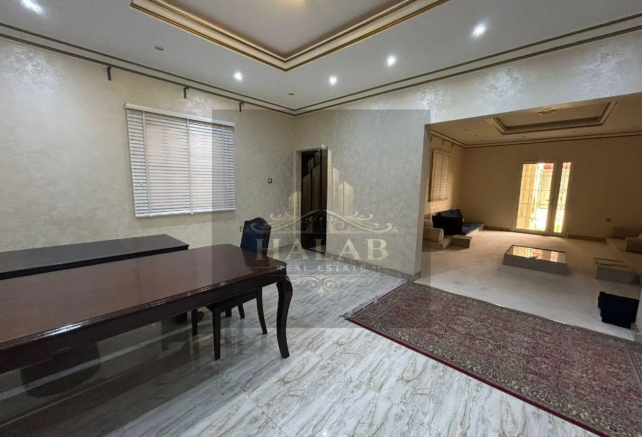 ELEGANT VILLA 6 bedrooms in MUAITHER