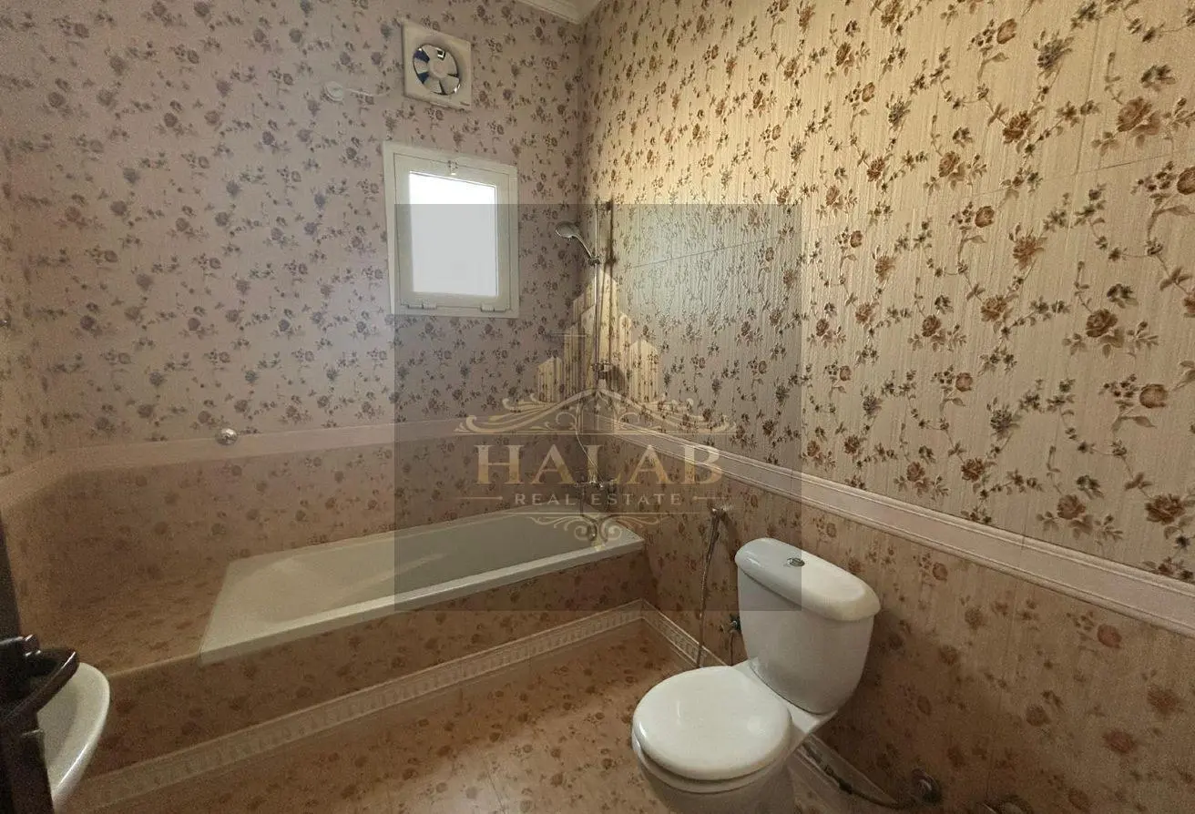 ELEGANT VILLA 6 bedrooms in MUAITHER