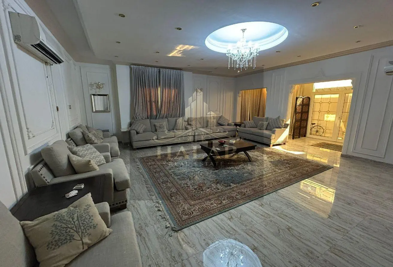 ELEGANT VILLA 6 bedrooms in MUAITHER