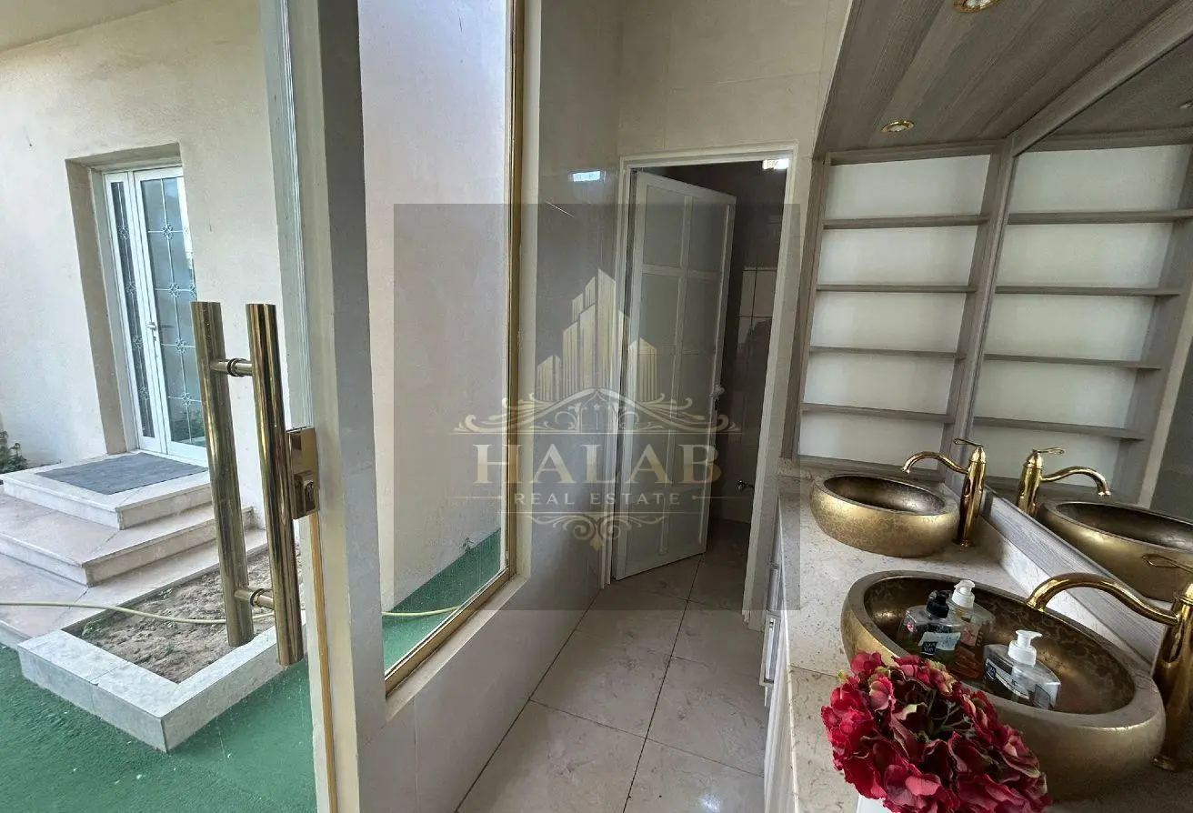 ELEGANT VILLA 6 bedrooms in MUAITHER