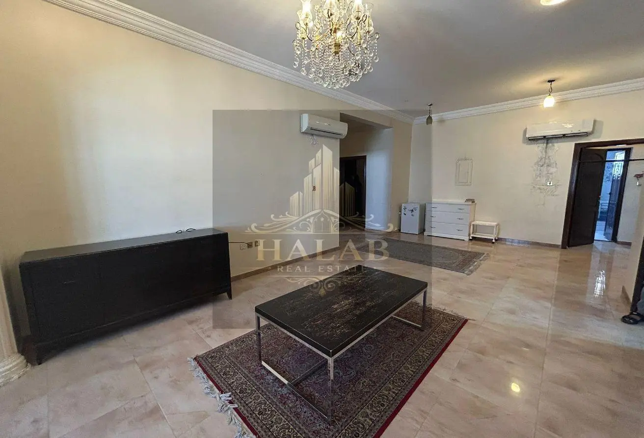 ELEGANT VILLA 6 bedrooms in MUAITHER