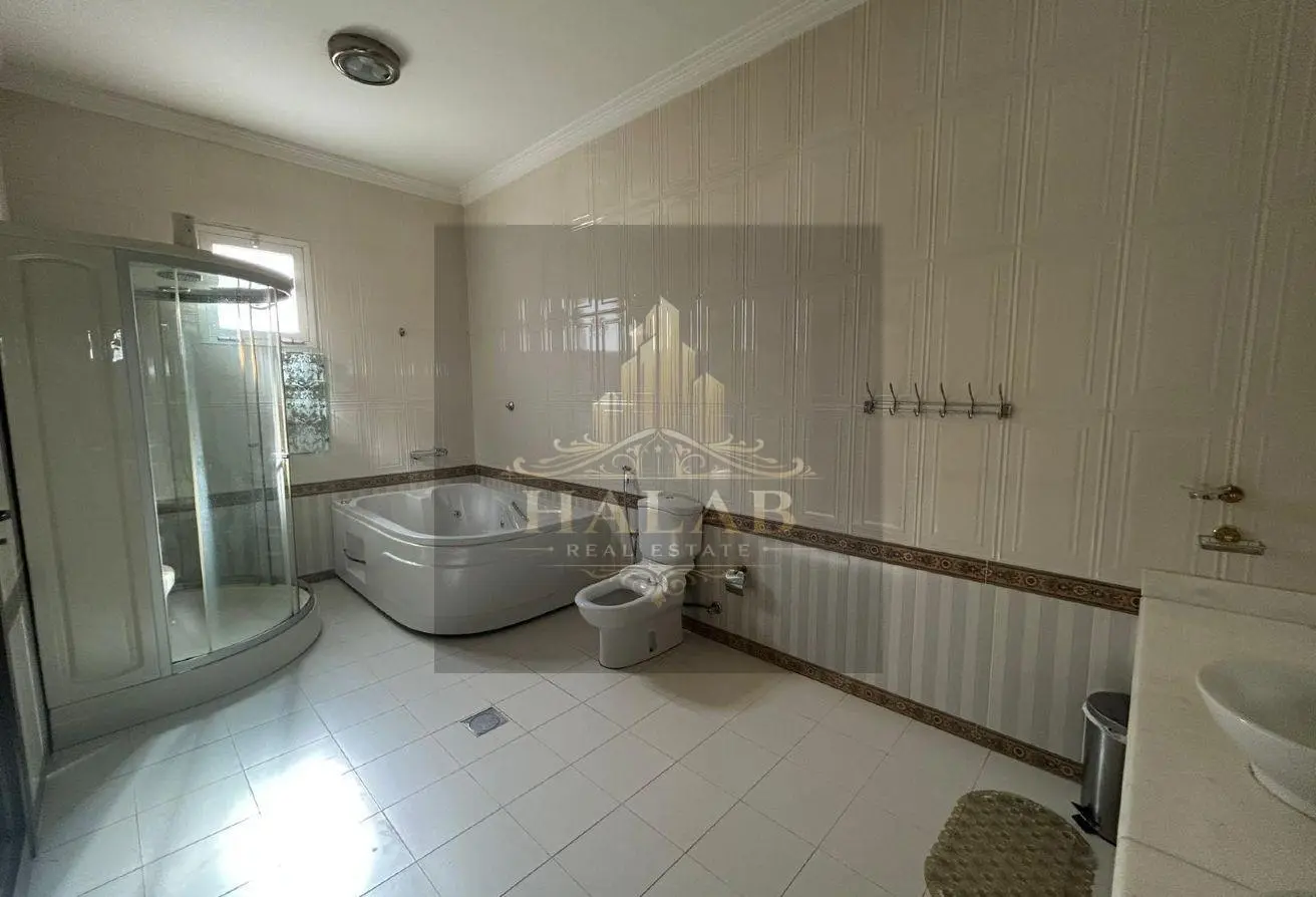 ELEGANT VILLA 6 bedrooms in MUAITHER