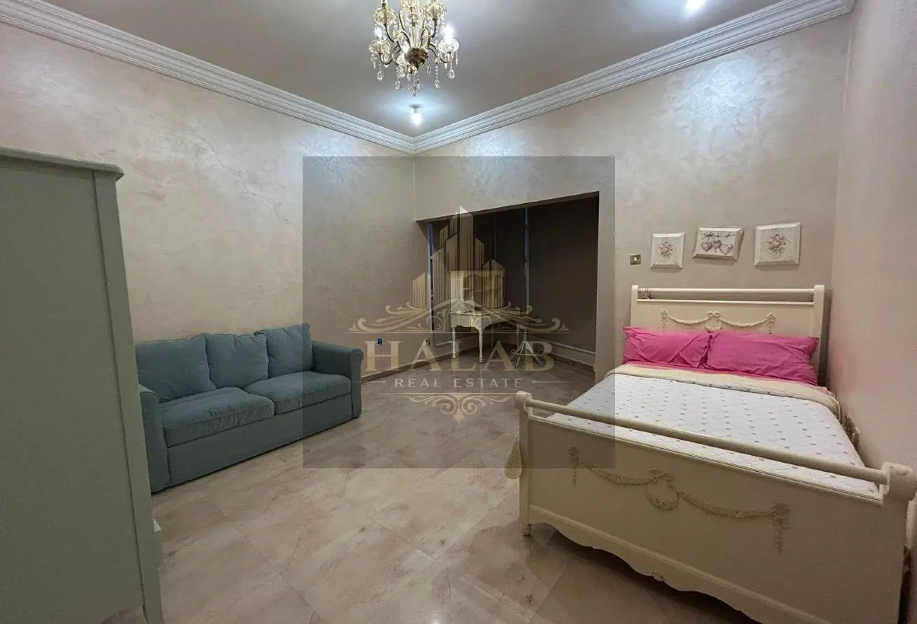 ELEGANT VILLA 6 bedrooms in MUAITHER