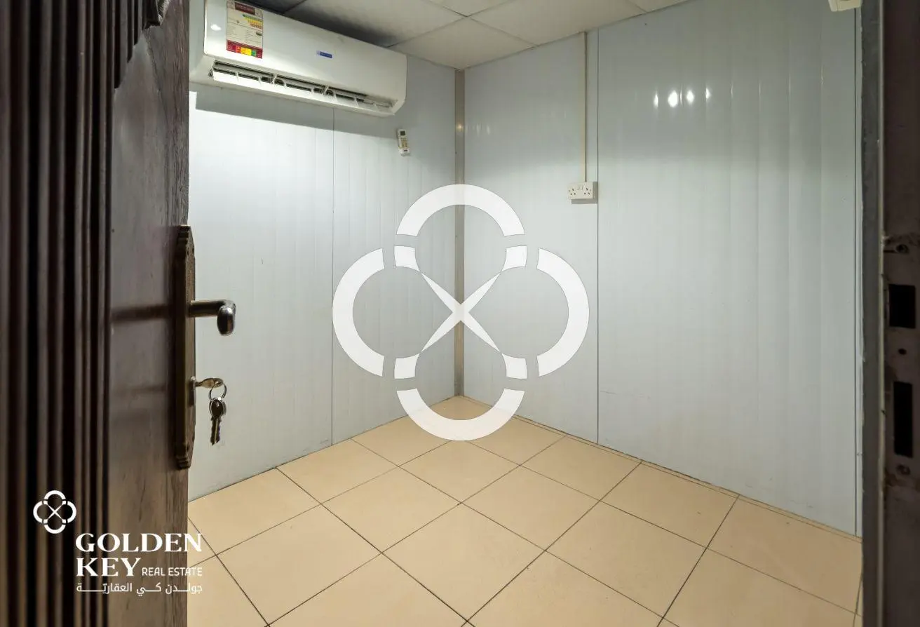 Ventilated Warehouse | 1,600 sqm | Umm Salal