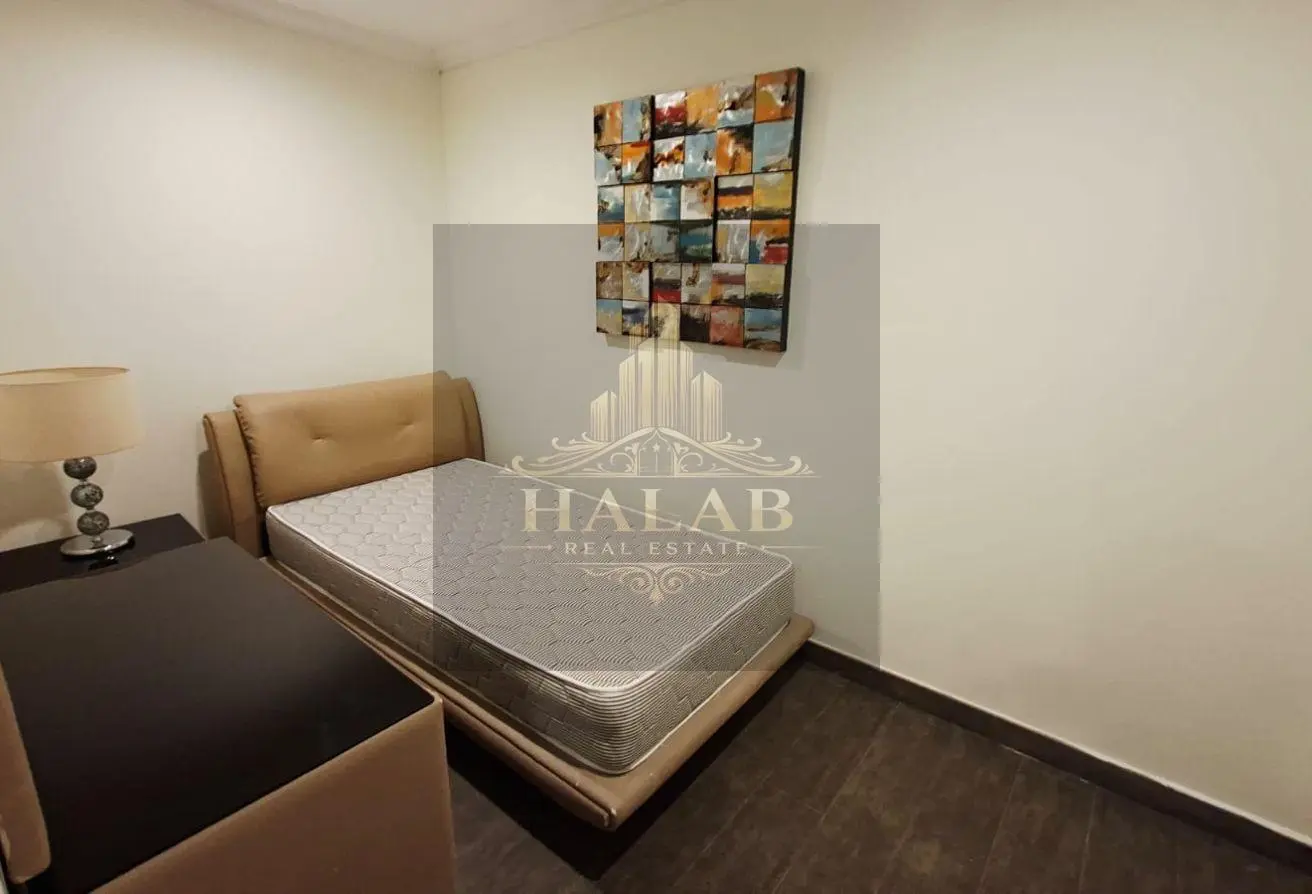 spacious 1 bedroom + office SF apartment porto