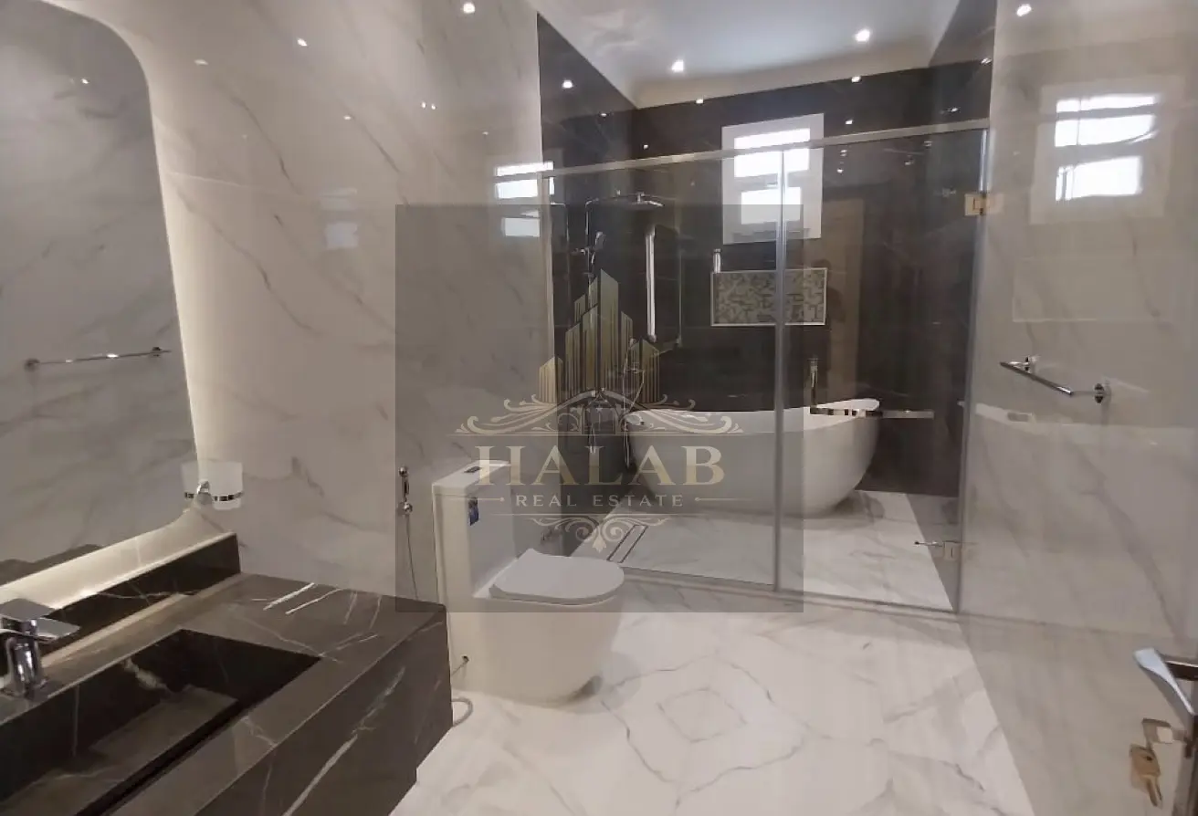 sale villa in Al Wukair New luxury independent - view 3