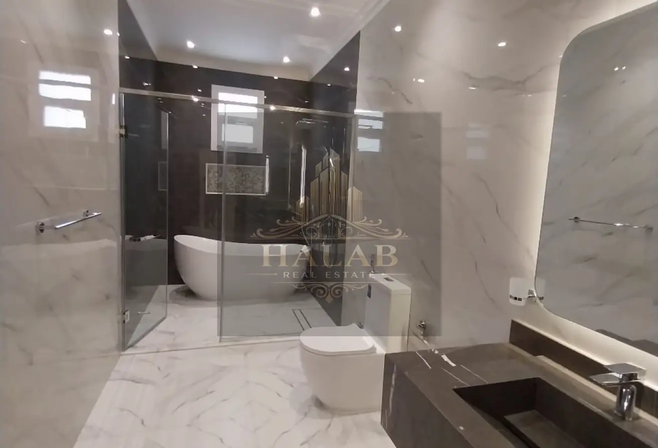 sale villa in Al Wukair New luxury independent