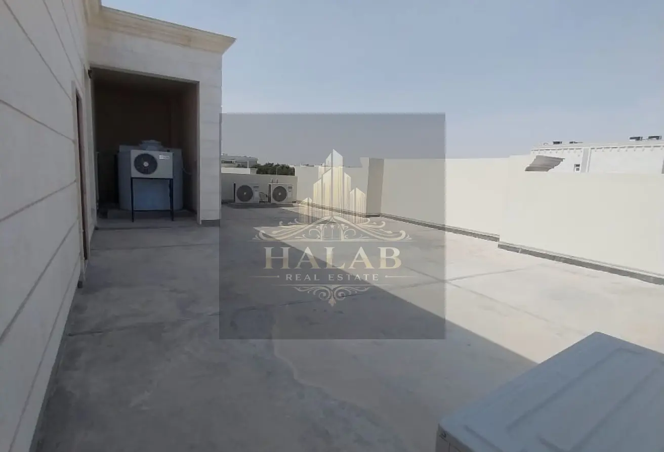 sale villa in Al Wukair New luxury independent
