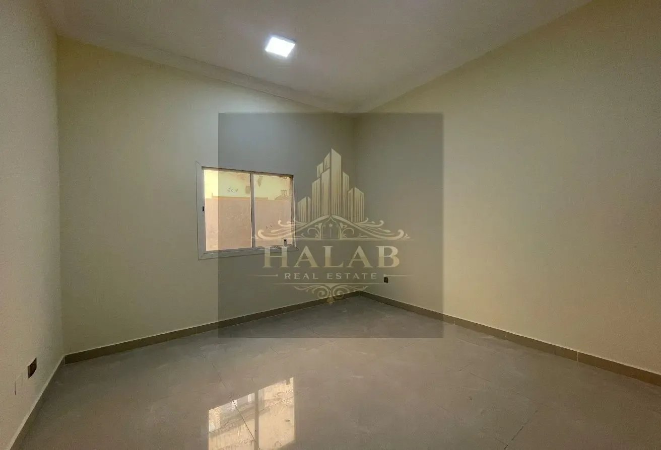 Villas for sale in a compound in Umm Al Amad, near
