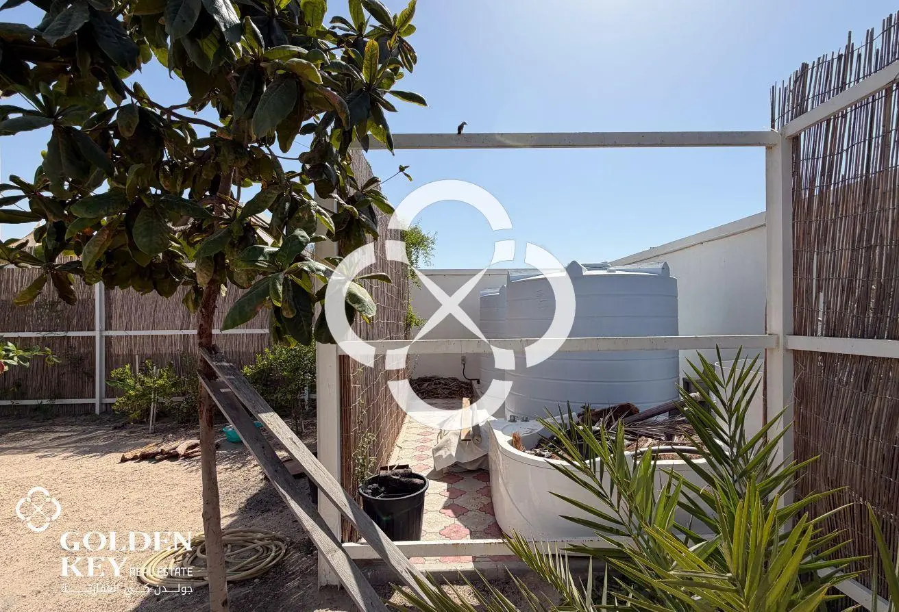 Villa w/ Private Pool 6 BR and Garden in Al Ruwais
