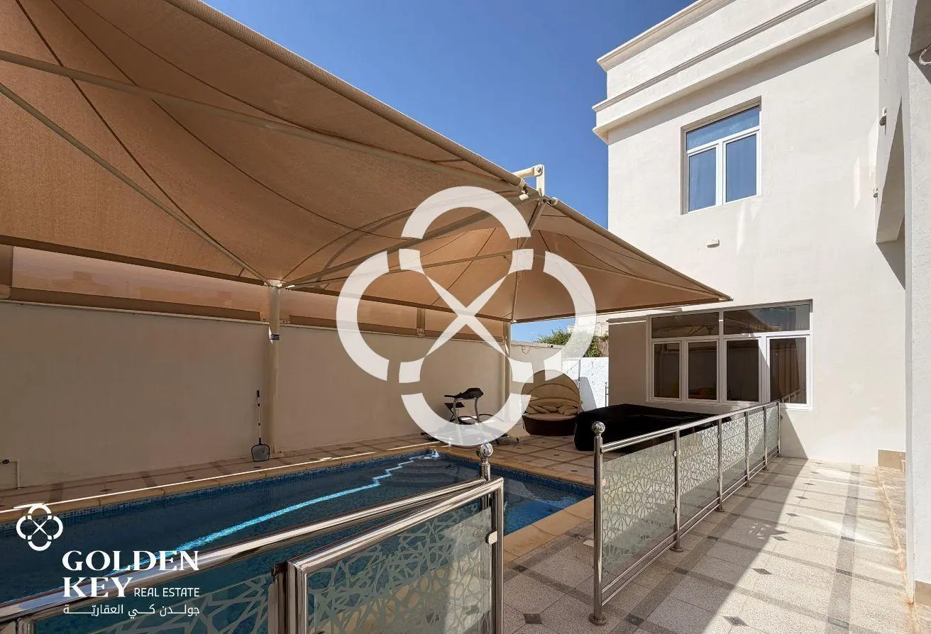 Villa w/ Private Pool 6 BR and Garden in Al Ruwais