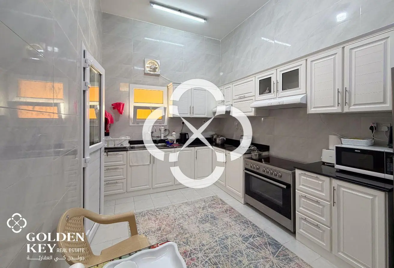 Villa w/ Private Pool 6 BR and Garden in Al Ruwais