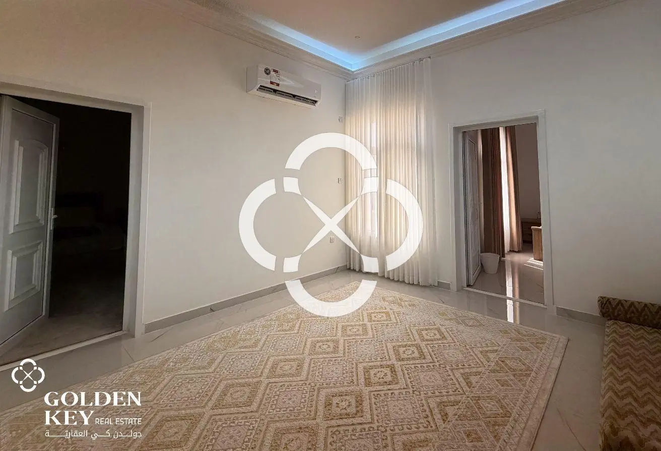 Villa w/ Private Pool 6 BR and Garden in Al Ruwais