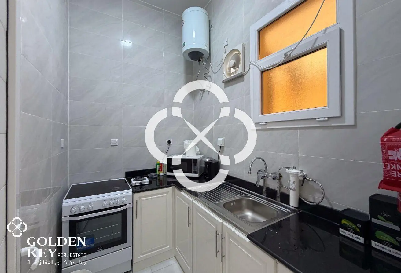 Villa w/ Private Pool 6 BR and Garden in Al Ruwais