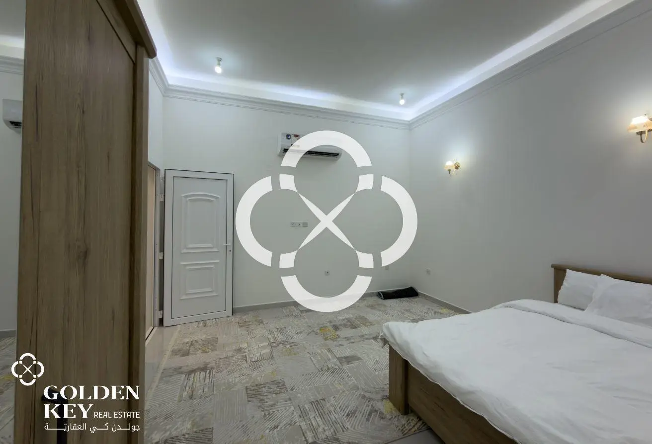 Villa w/ Private Pool 6 BR and Garden in Al Ruwais