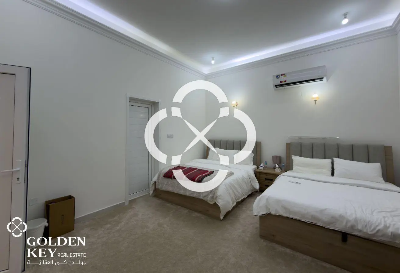 Villa w/ Private Pool 6 BR and Garden in Al Ruwais