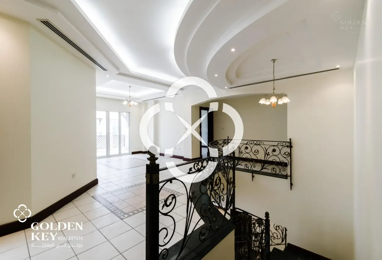 Semi-Furnished | 4BR Villa Open | Spacious Layout