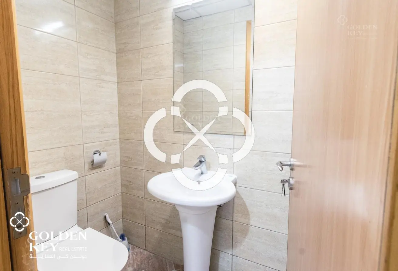 Move-in Ready | FF - 1BR with Balcony | Fox Hills
