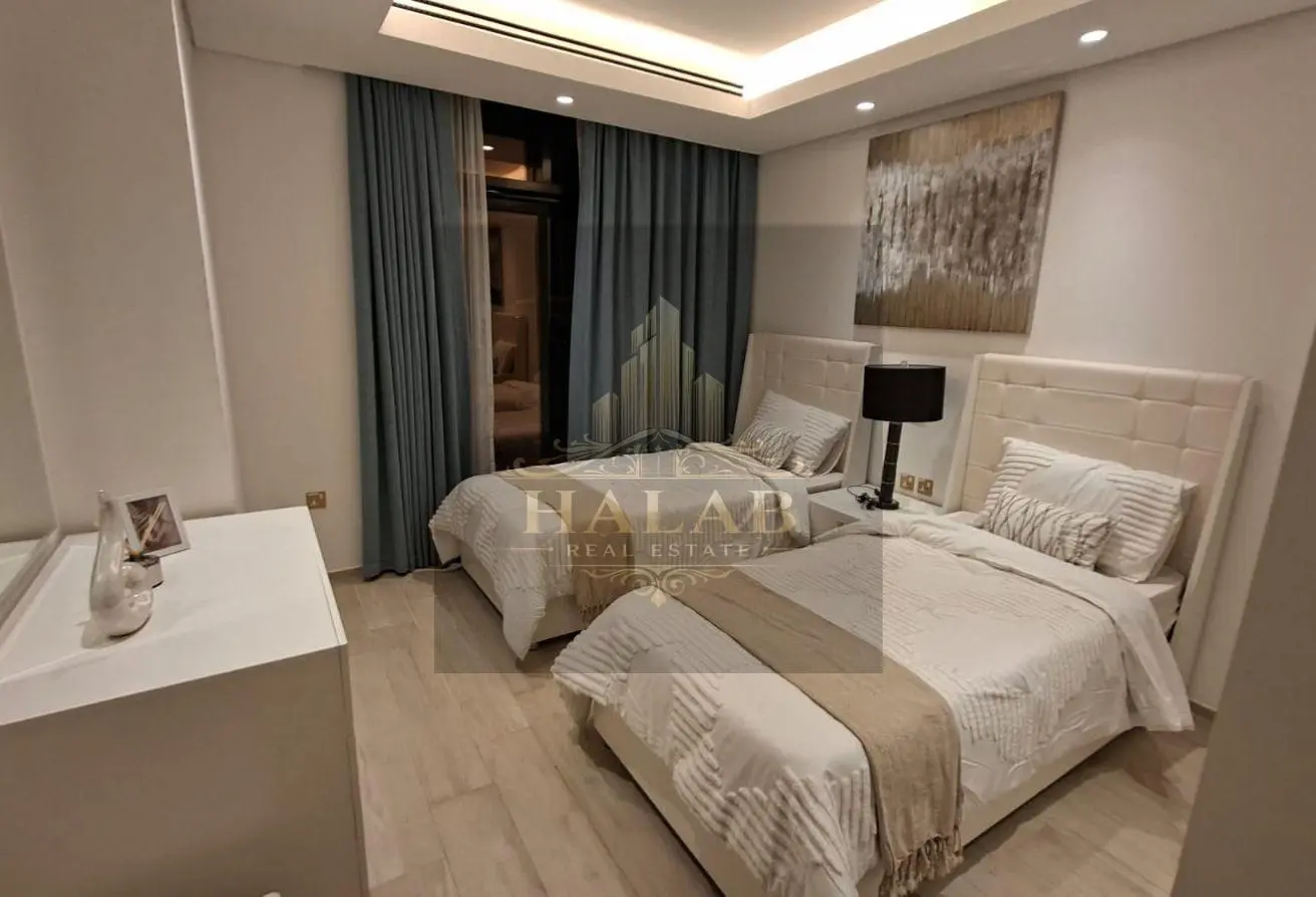CHAIRMENT 3 Bedrooms FF INCLUDED BILLS in LUSAIL