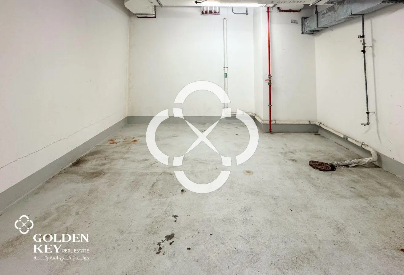 42 SQM Storage for Rent in West Bay