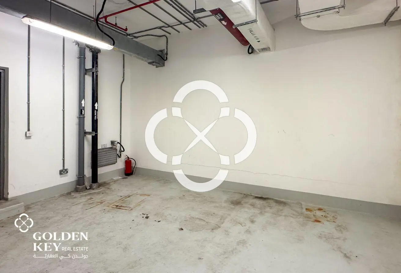 42 SQM Storage for Rent in West Bay
