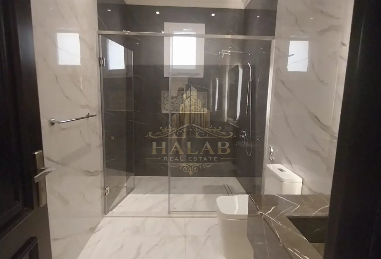 sale villa in Al Wukair New luxury independent - view 3