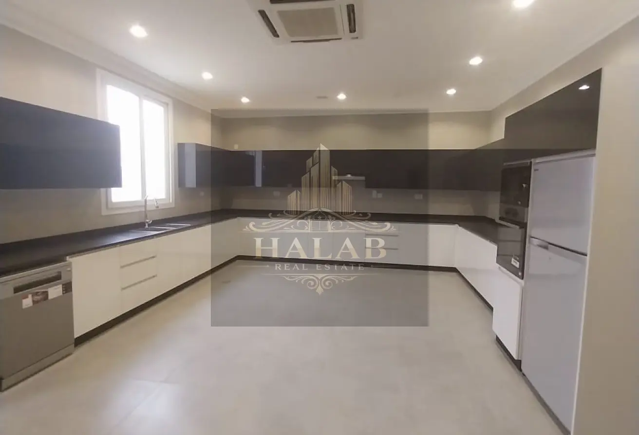sale villa in Al Wukair New luxury independent