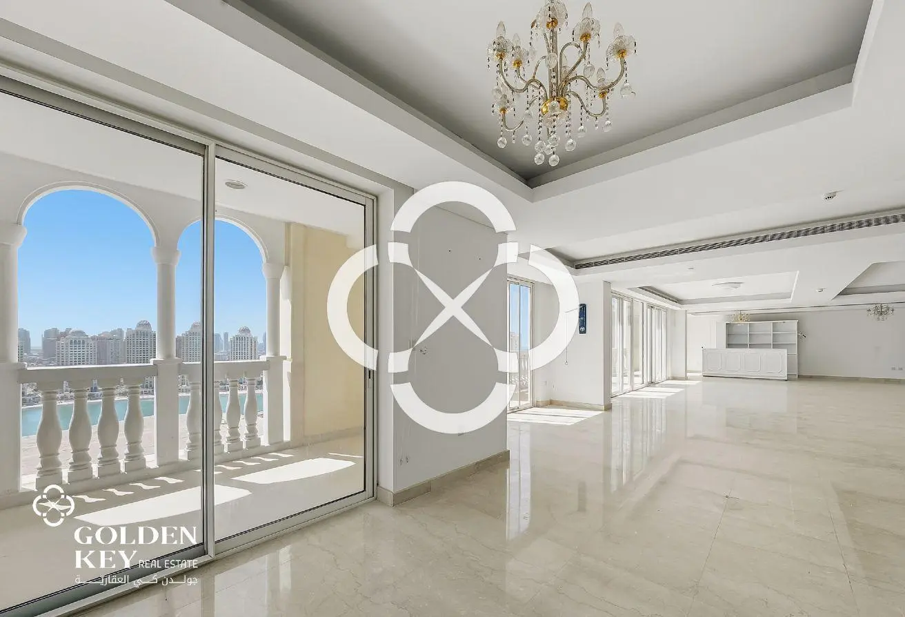 Stunning 4BR Duplex+Terrace | Bills Included