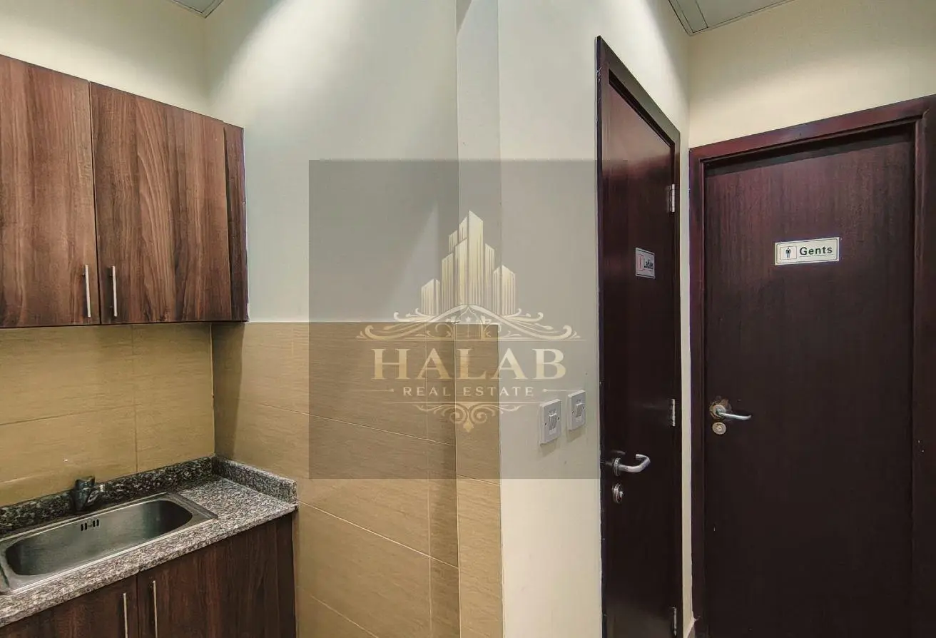 Fitted Office 30 SQM | Parking | Muntazah