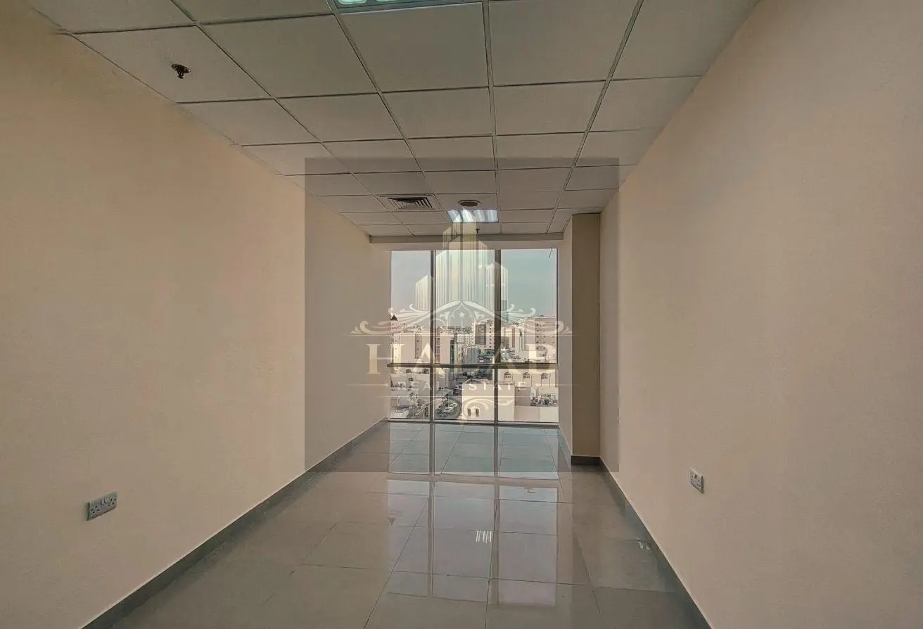 Fitted Office 30 SQM | Parking | Muntazah