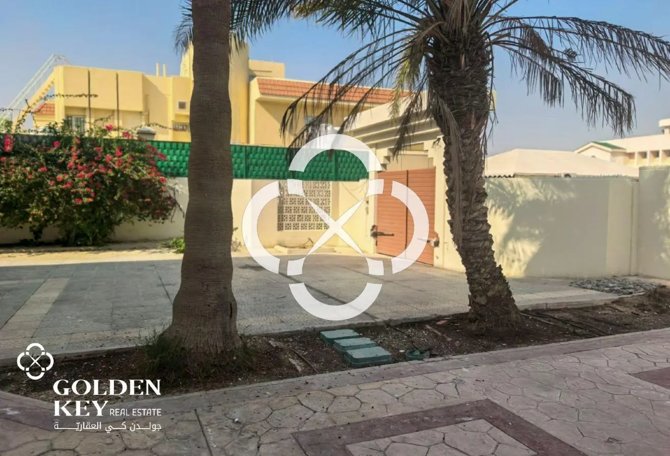 4 Master Bedroom w/ Private Pool | Al Dafna