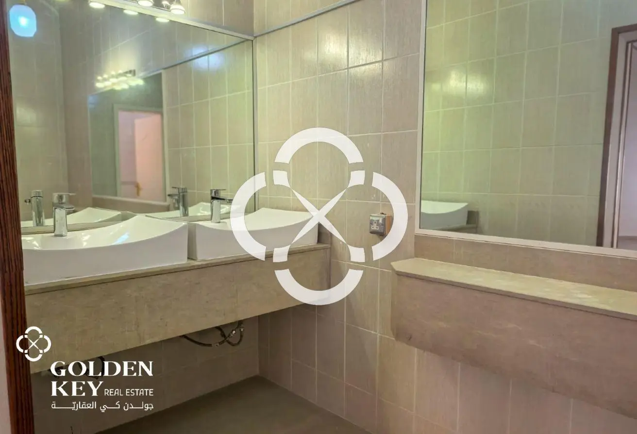 4 Master Bedroom w/ Private Pool | Al Dafna