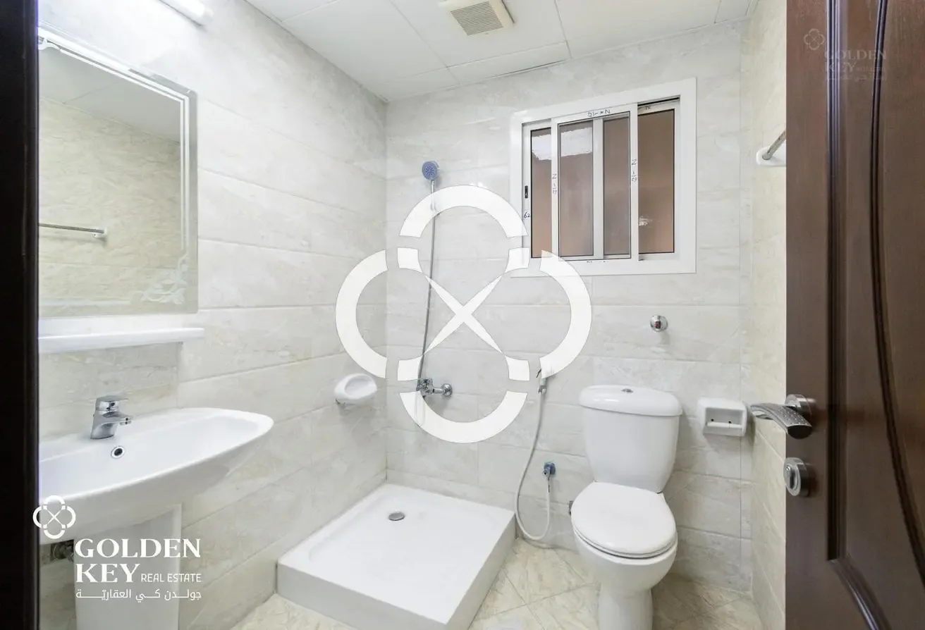 80 Units | Family Accomodation | Near Metro