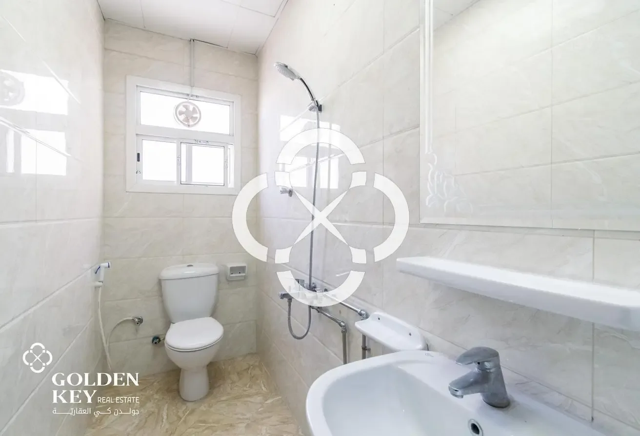 80 Units | Family Accomodation | Near Metro