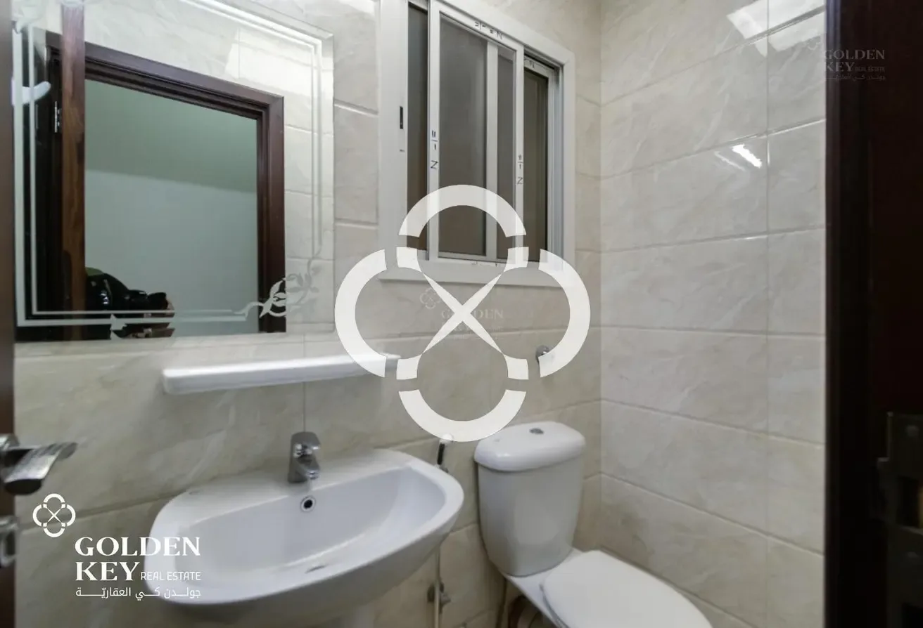 80 Units | Family Accomodation | Near Metro