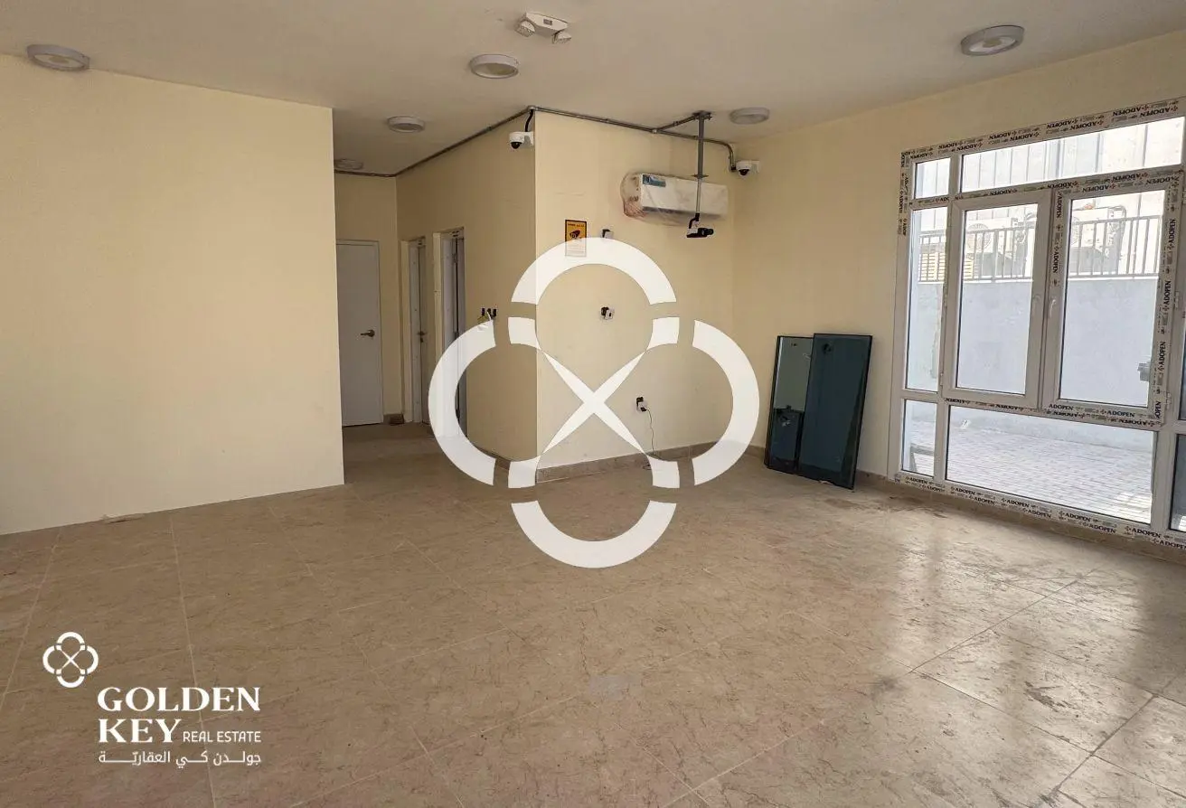 Warehouse with 11 Rooms | 350A | Birkat Al Awamer