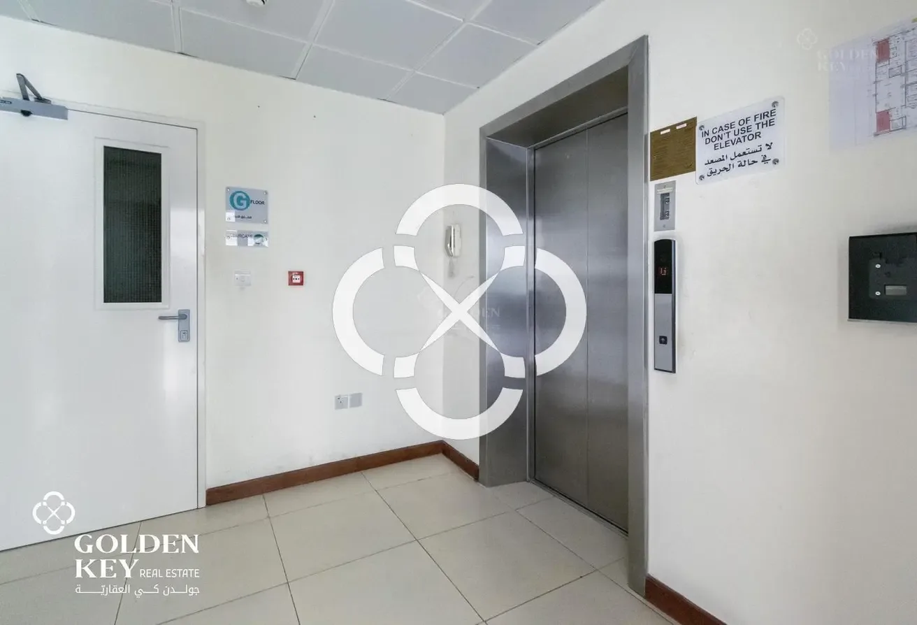 +9 Months Grace | 4 Floor Building | High Traffic