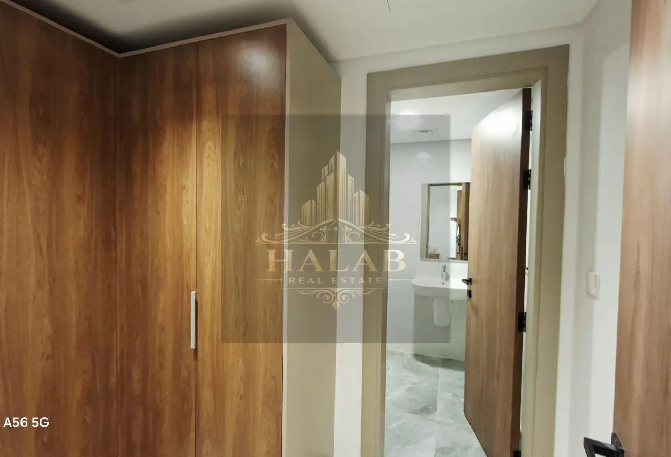 HUGE 1 BHK IN CORNICHE RAS ABU ABBOUD WITH BALCONY