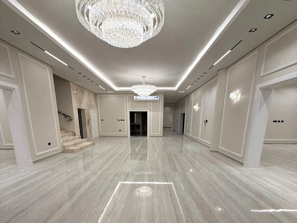 EXCLUSIVE HIGH-END SPACIOUS MODERN VILLA