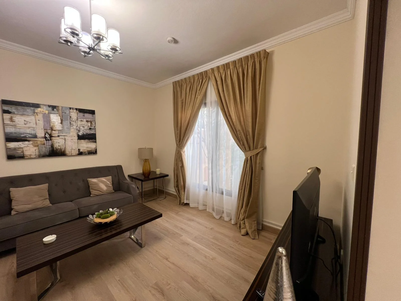 Luxury 4BHK Fully Furnished Villa in a Compound – Ain Khaled