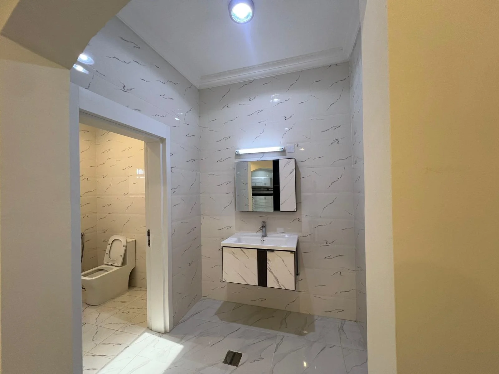 Spacious 5-Bedroom UF Villa for Rent in Muraikh
