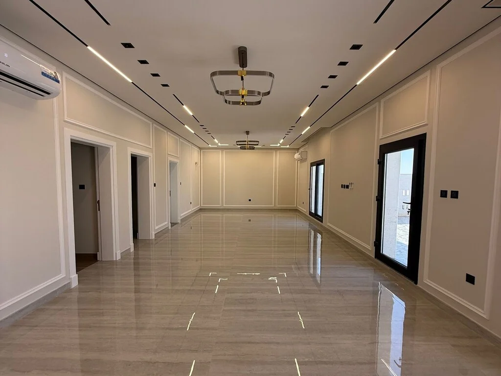 EXCLUSIVE HIGH-END SPACIOUS MODERN VILLA