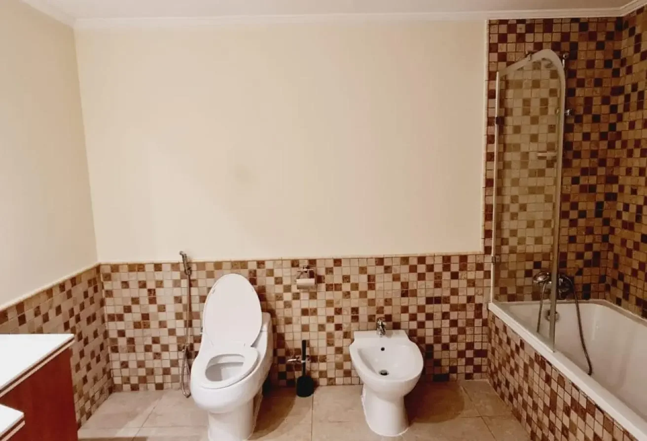 2 Bed | QAR 9000 | Porto Arabia | Balcony | Sea