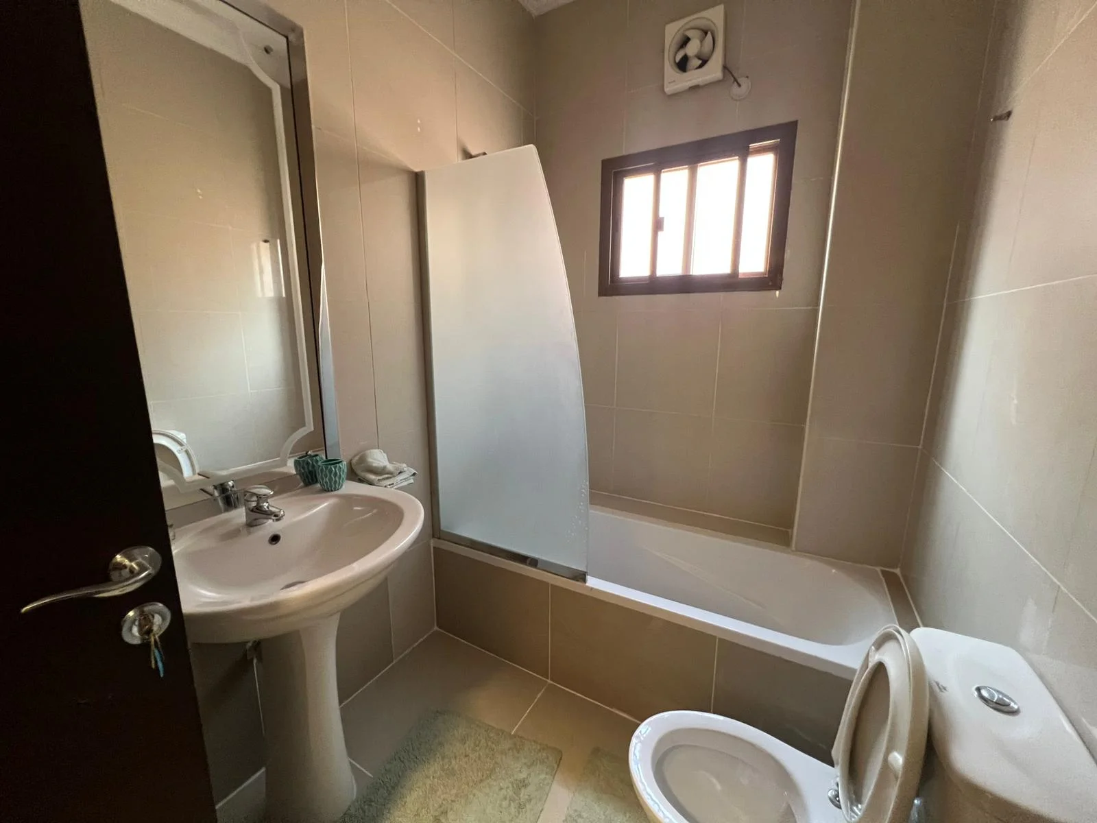 Luxury 4BHK Fully Furnished Villa in a Compound – Ain Khaled