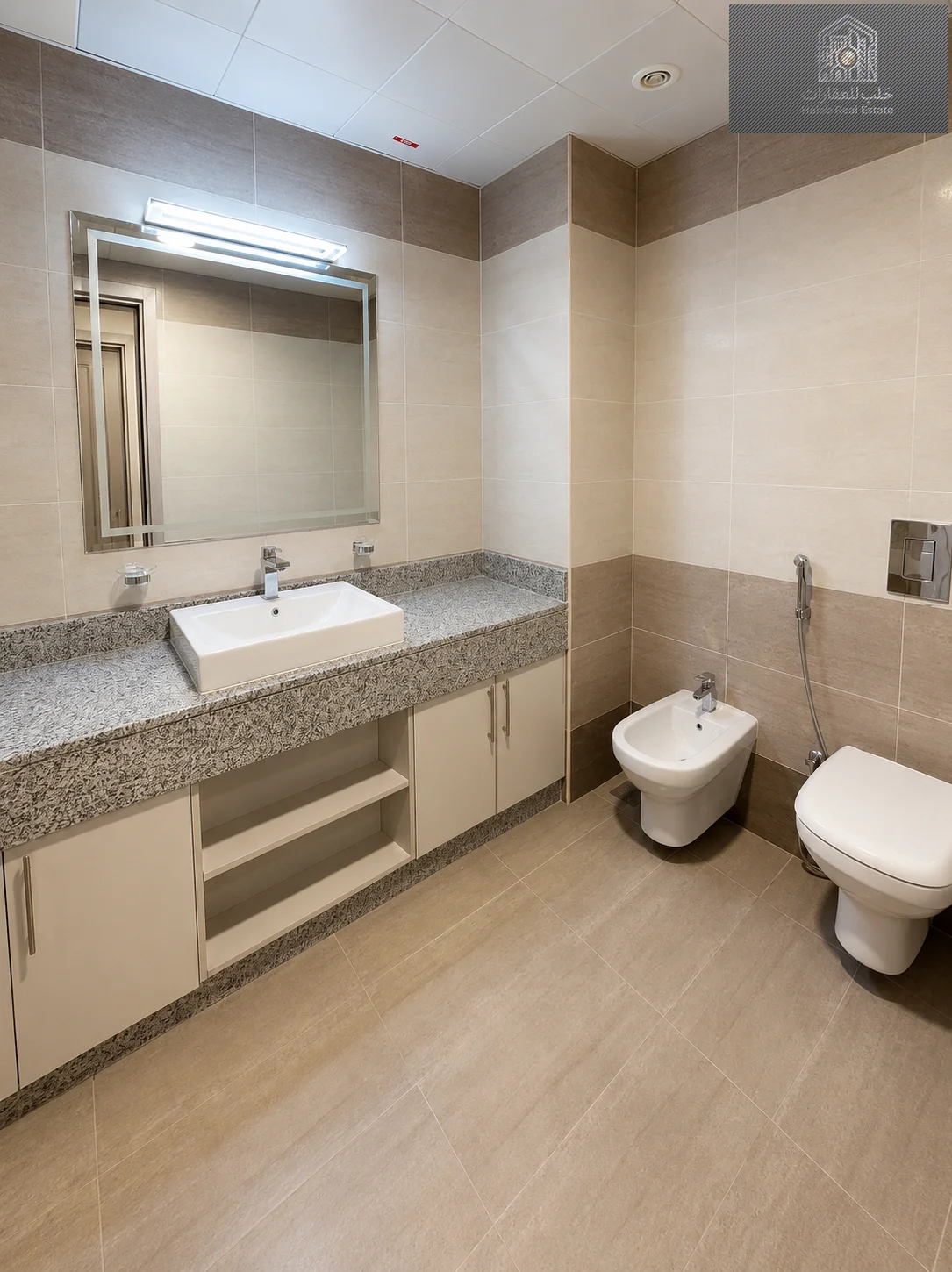 Luxury 1-bedroom apartment with maid room and sea & city views in Lusail Residence, Marina District