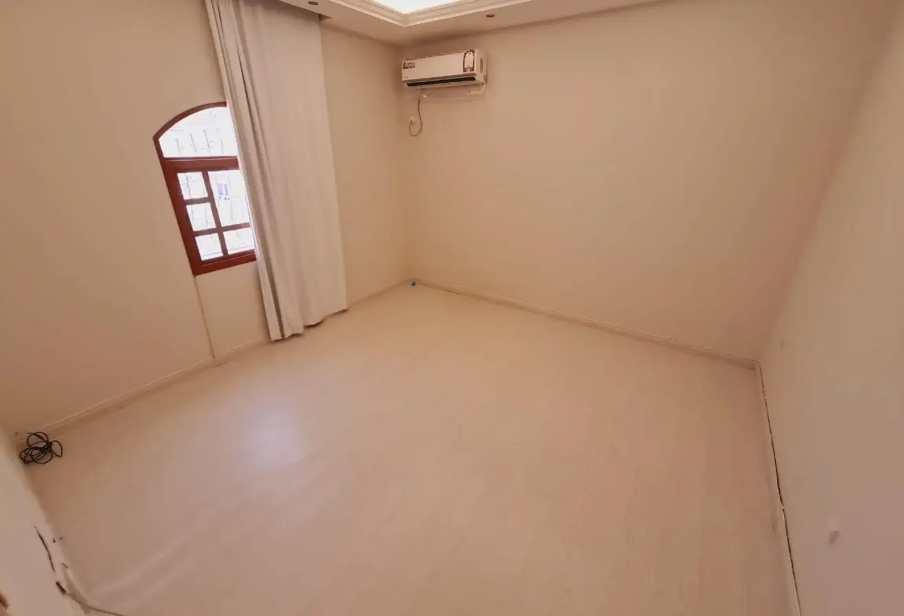 10 Bed | 10 Bath | Elevator | Luxury | Abu hamour