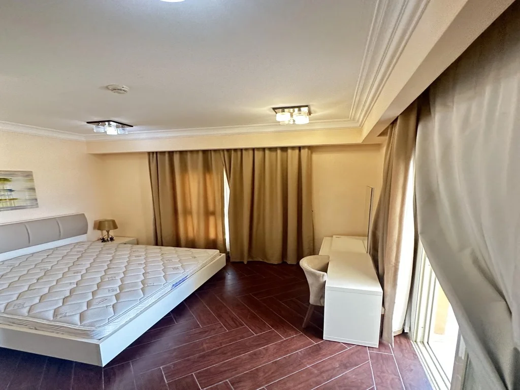 Spacious Furnished 3BHK Apartment + Pool & Gym in Bin Mahmoud