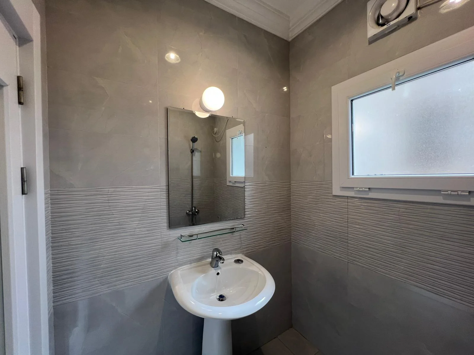 Spacious 5-Bedroom UF Villa for Rent in Muraikh
