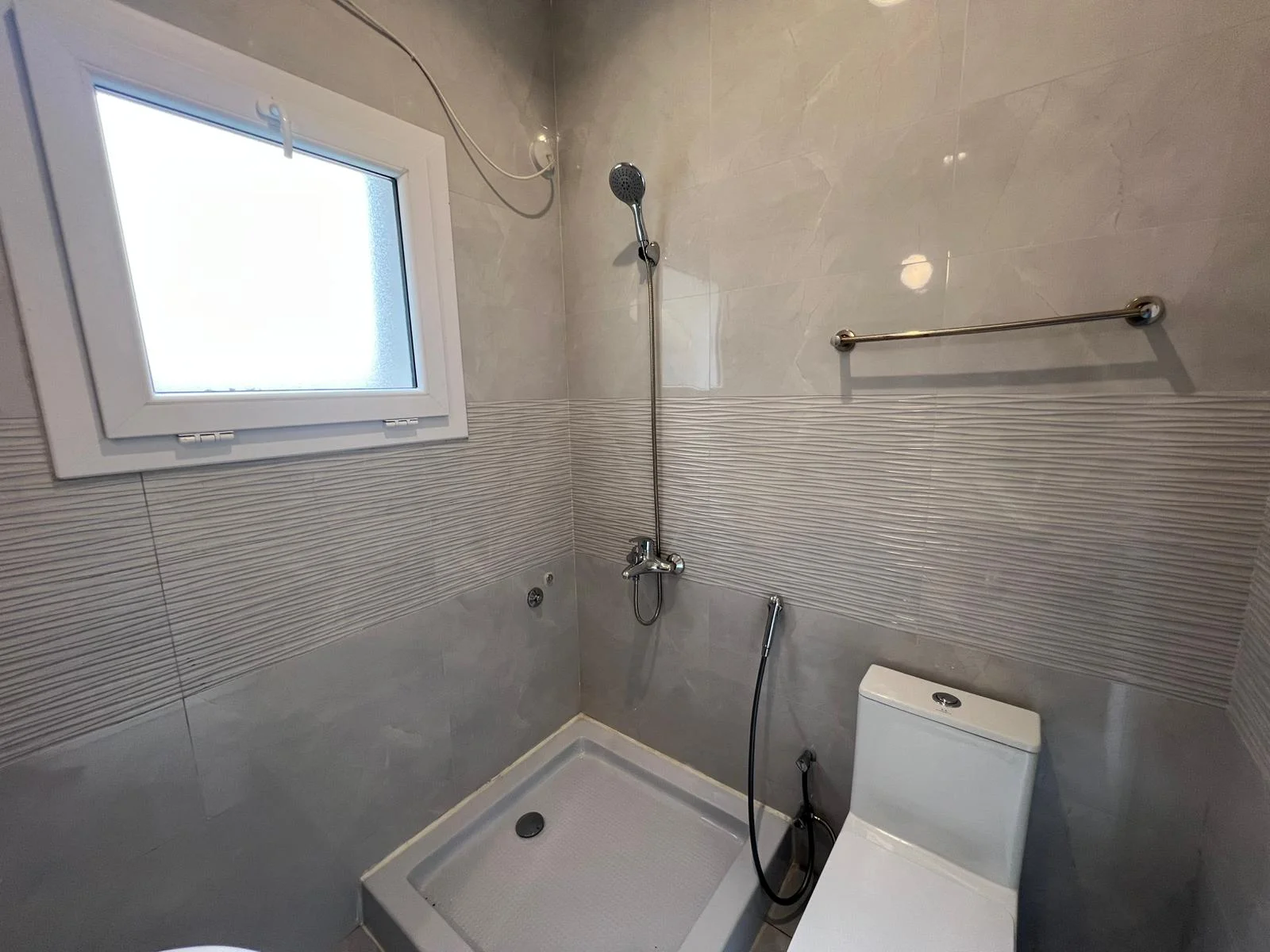 Spacious 5-Bedroom UF Villa for Rent in Muraikh