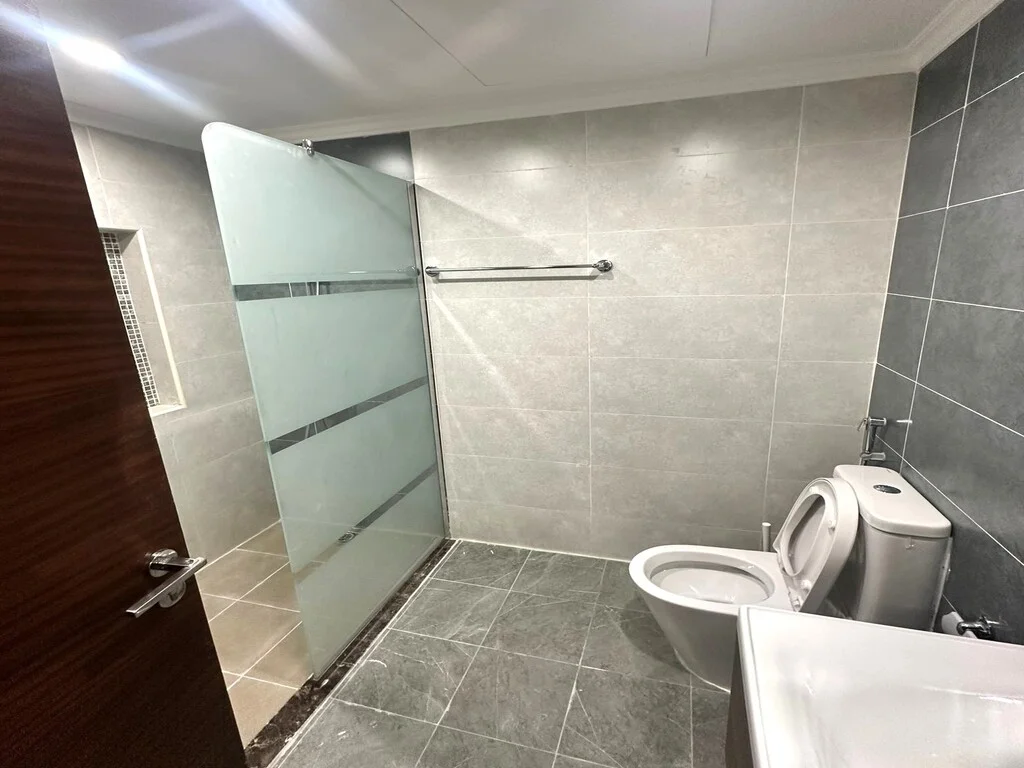 READY 1BHK FURNISHED APT| VACANT & TITLE DEED